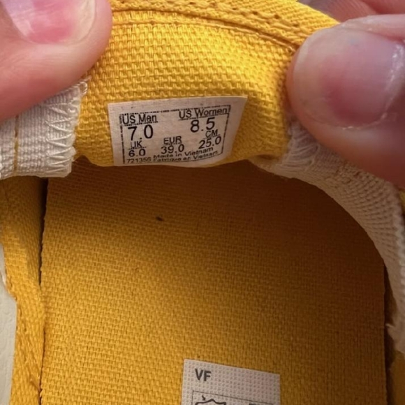 Yellow Vans - Picture 3 of 3